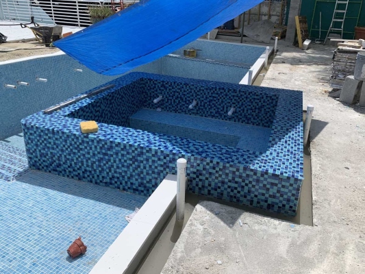 pools-contractors-miami
